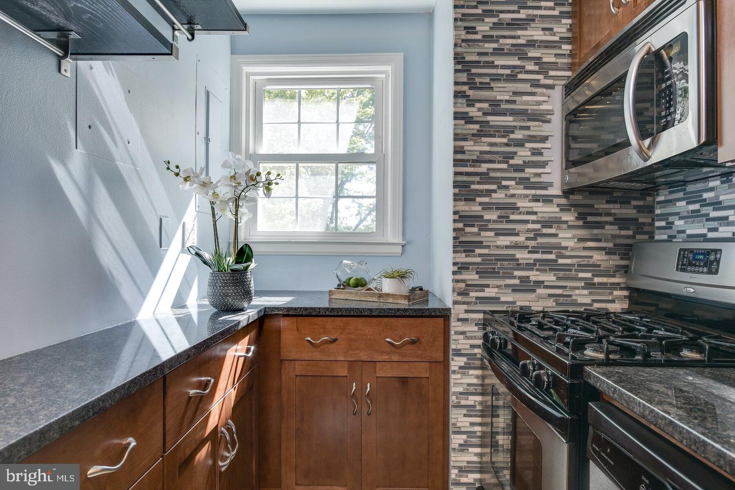 2402 Colston Drive, Unit 2402C Silver Spring, MD 20910 - Photo 14 of 23
