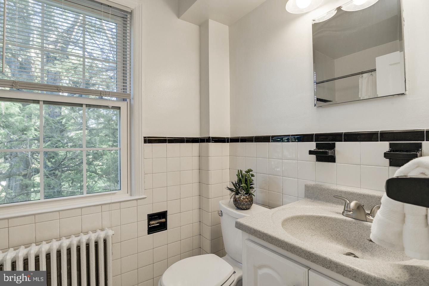 2402 Colston Drive, Unit 2402C Silver Spring, MD 20910 - Photo 19 of 23