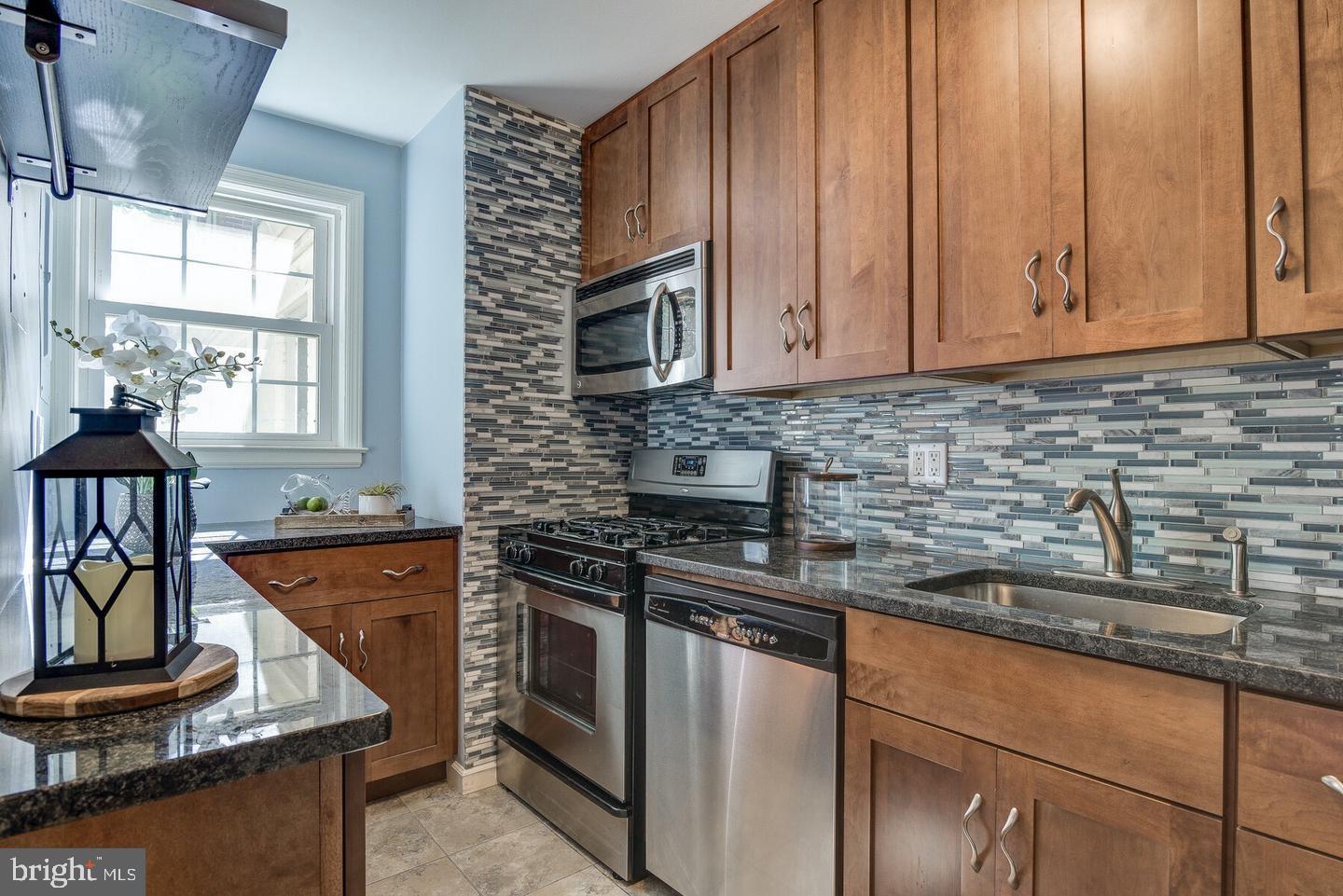2402 Colston Drive, Unit 2402C Silver Spring, MD 20910 - Photo 9 of 23