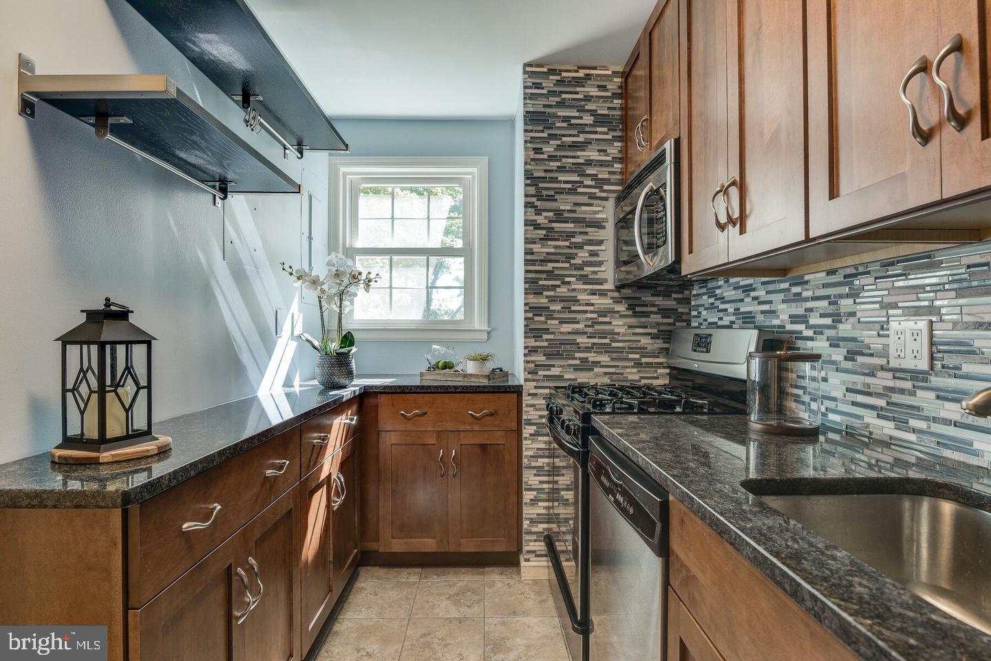 2402 Colston Drive, Unit 2402C Silver Spring, MD 20910 - Photo 10 of 23