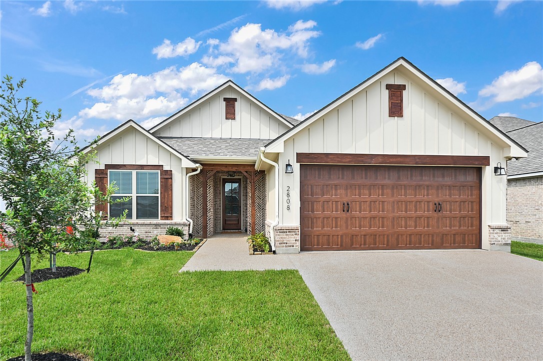 2805 CAPTAIN Court Bryan, TX 77808 - Photo 1 of 39