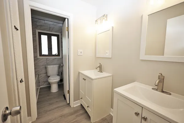 $3,100 | 661 Sycamore Drive, Elk Grove Village, IL 60007