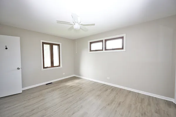 $3,100 | 661 Sycamore Drive, Elk Grove Village, IL 60007
