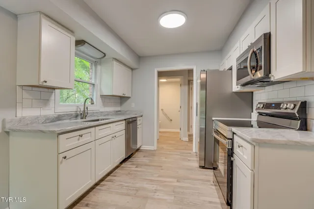 $239,000 | 6 Windridge Court, Unit 6, Johnson City, TN 37601