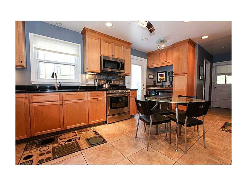 6252 Welham Road Indianapolis, IN 46220 - Photo 8 of 24 Gallery Image 8