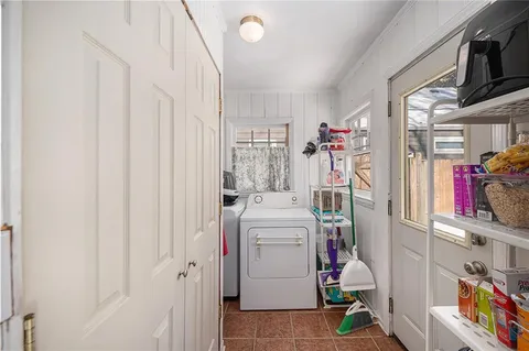 $370,000 | 5925 Alhambra Street, Fairway, KS 66205