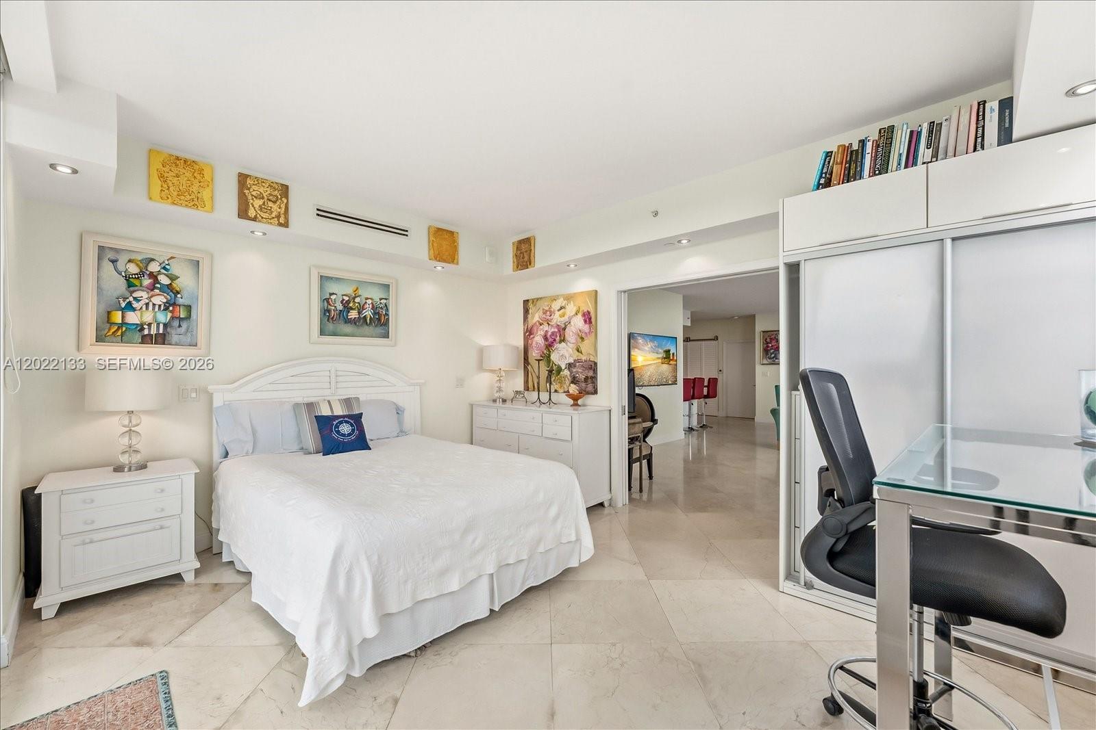 90 Alton Road, Unit PH3203 Miami Beach, FL 33139 - Photo 14 of 30
