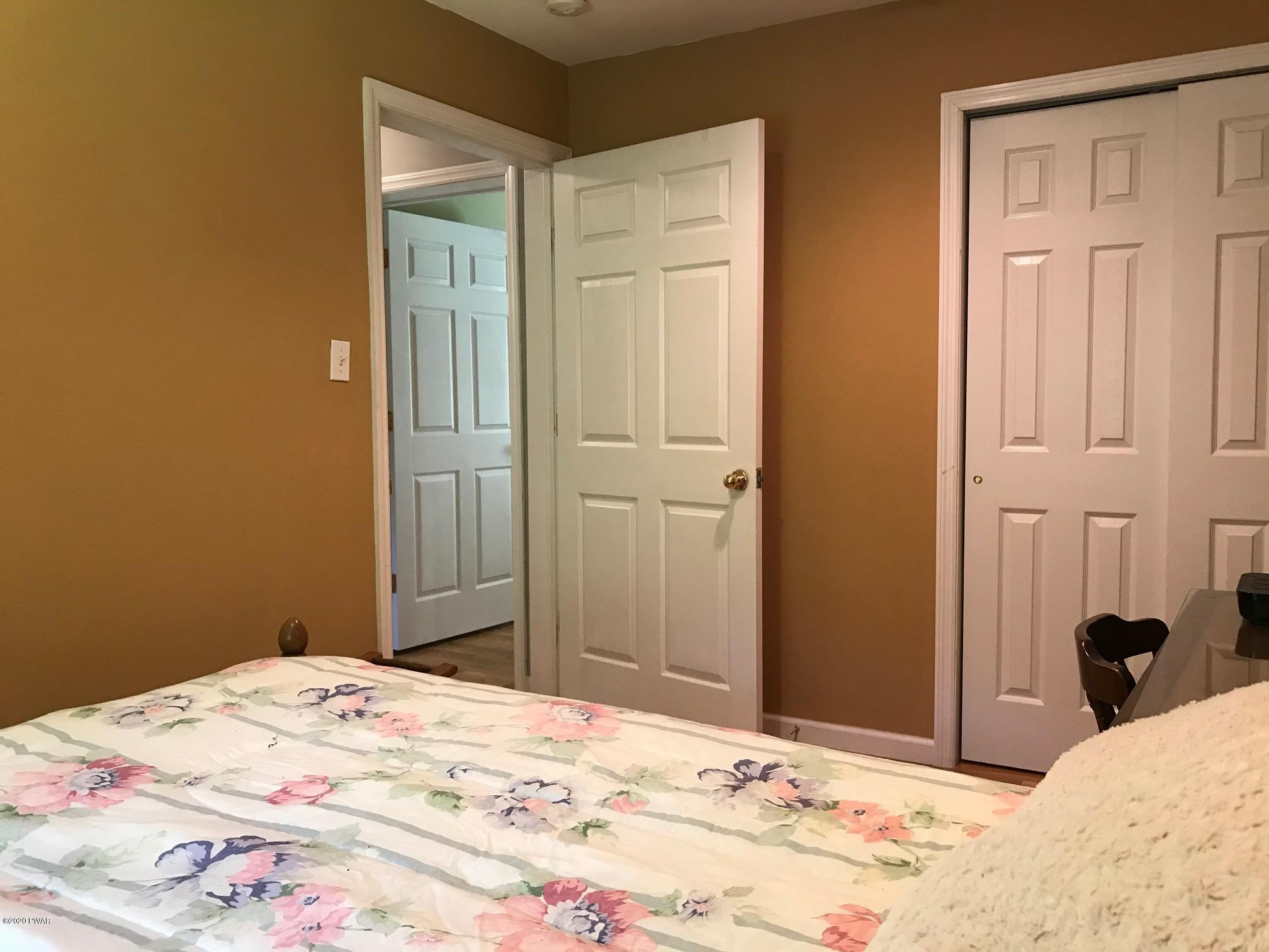 39 Grell Road Hawley, PA 18428 - Photo 42 of 44 BEDROOM 2