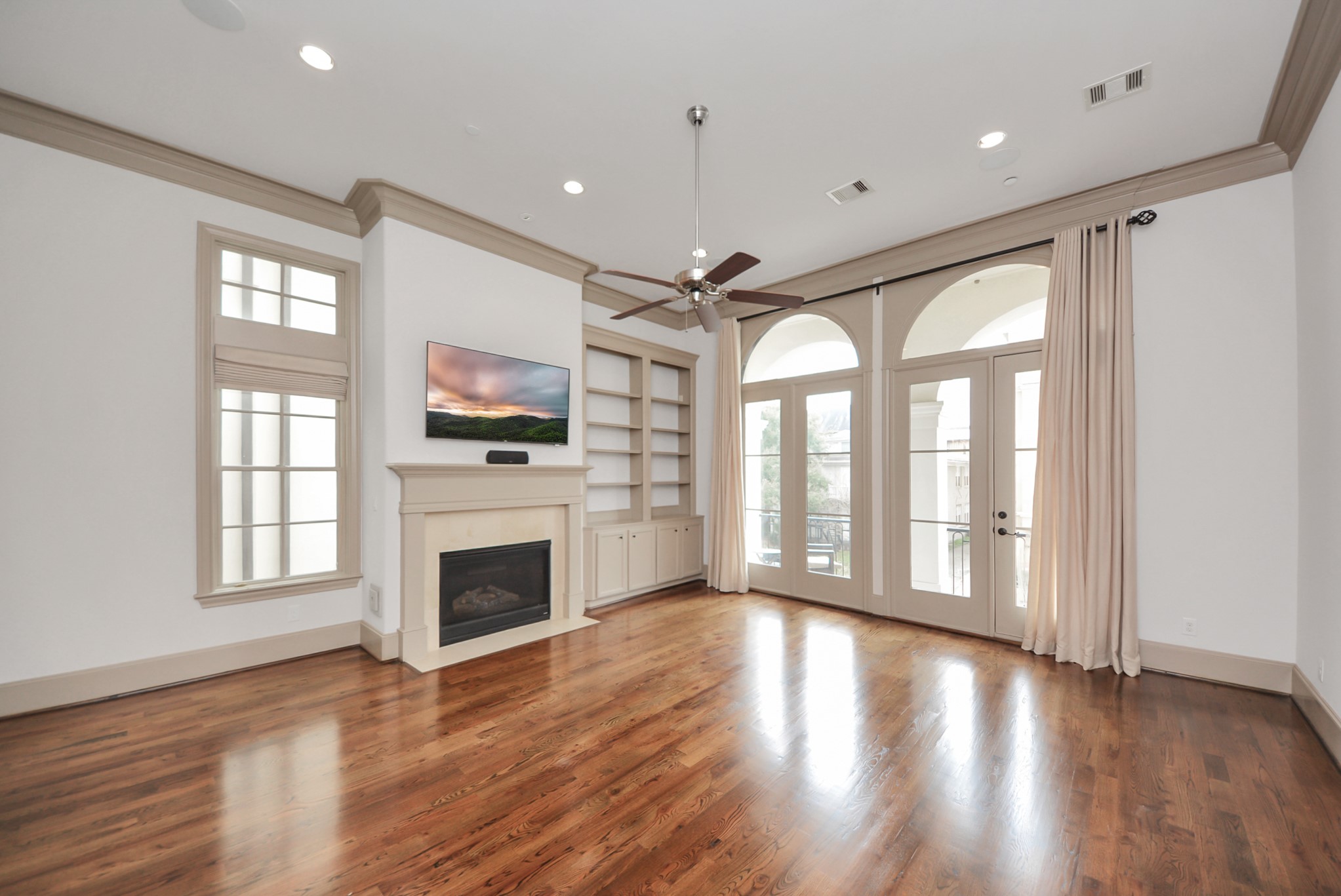 314 West Clay Street Houston, TX 77019 - Photo 10 of 44