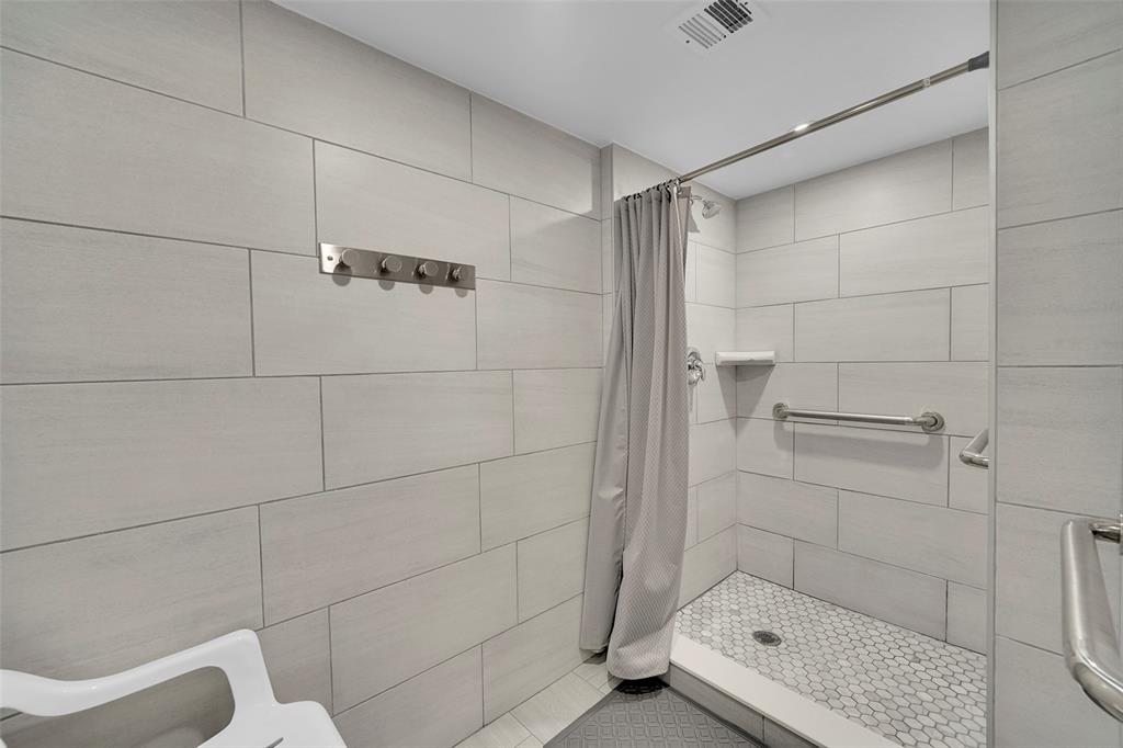 400 North Surf Road, Unit 703 Hollywood, FL 33019 - Photo 47 of 50 a bathroom with a shower