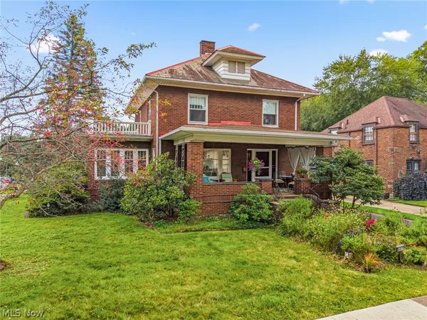 $239,900 | 807 Campbell Circle Northeast, Massillon, OH 44646