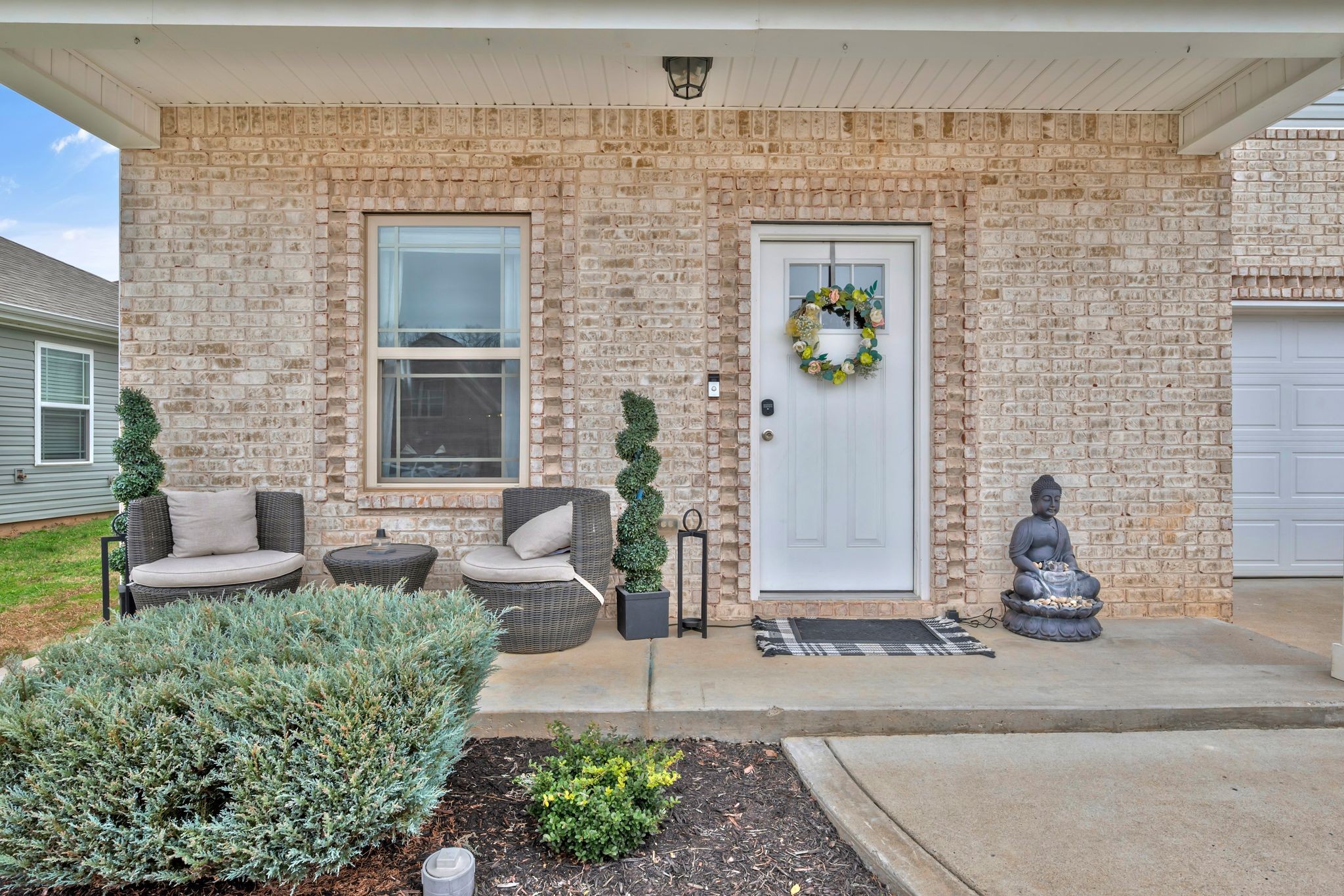 1043 Berra Drive Springfield, TN 37172 - Photo 3 of 33 a front view of a house with patio