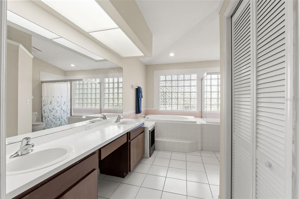 958 Ridgewood Terrace Tarpon Springs, FL 34689 - Photo 16 of 66
