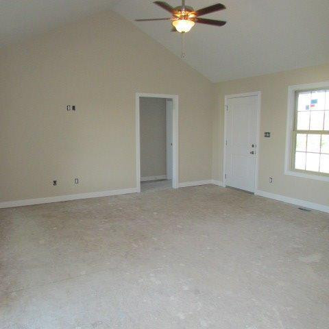 808 Williams Road Nicholasville, KY 40356 - Photo 3 of 18 Spacious great room with vaulted ceiling