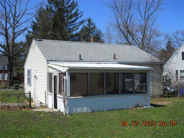 39 Bernard Street Springfield, MA 01109 - Photo 2 of 5 a view of outdoor space yard and front view of a house