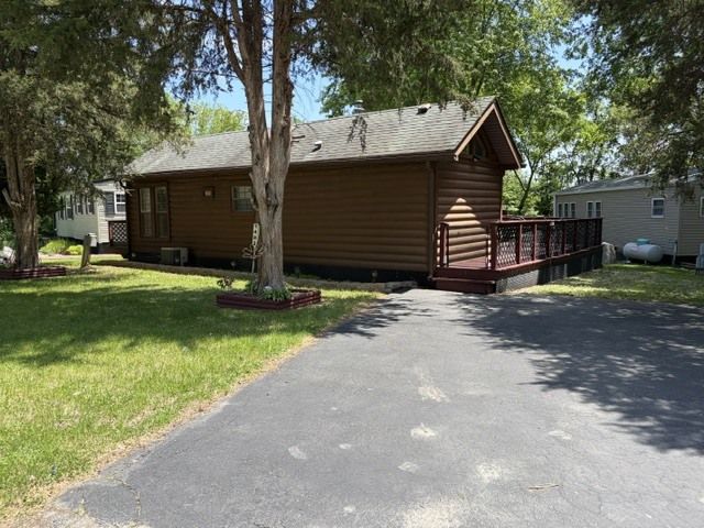 2795 East 28th Road Marseilles, IL 61341 - Photo 2 of 74 a front view of house with yard and green space
