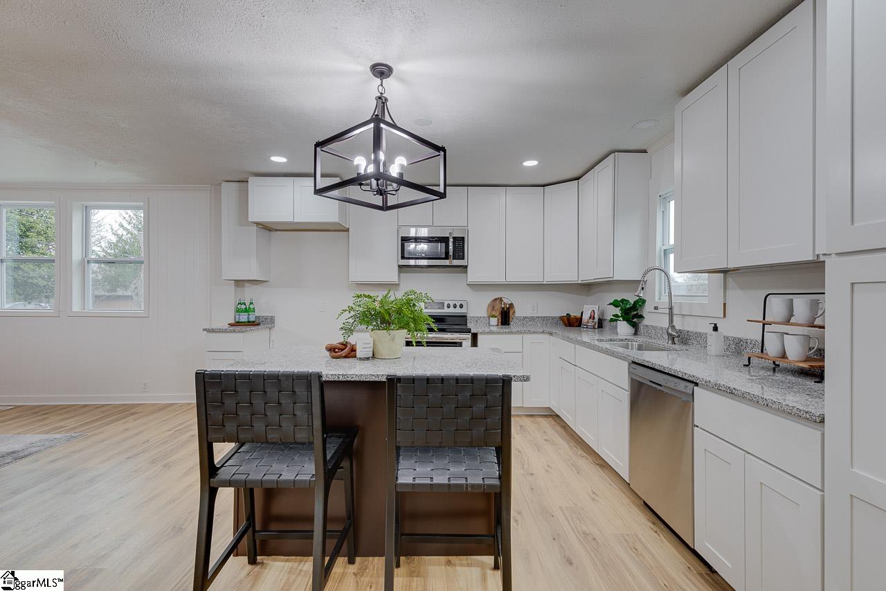103 Pendleton Road Greenville, SC 29611 - Photo 16 of 30 Gallery Image 16