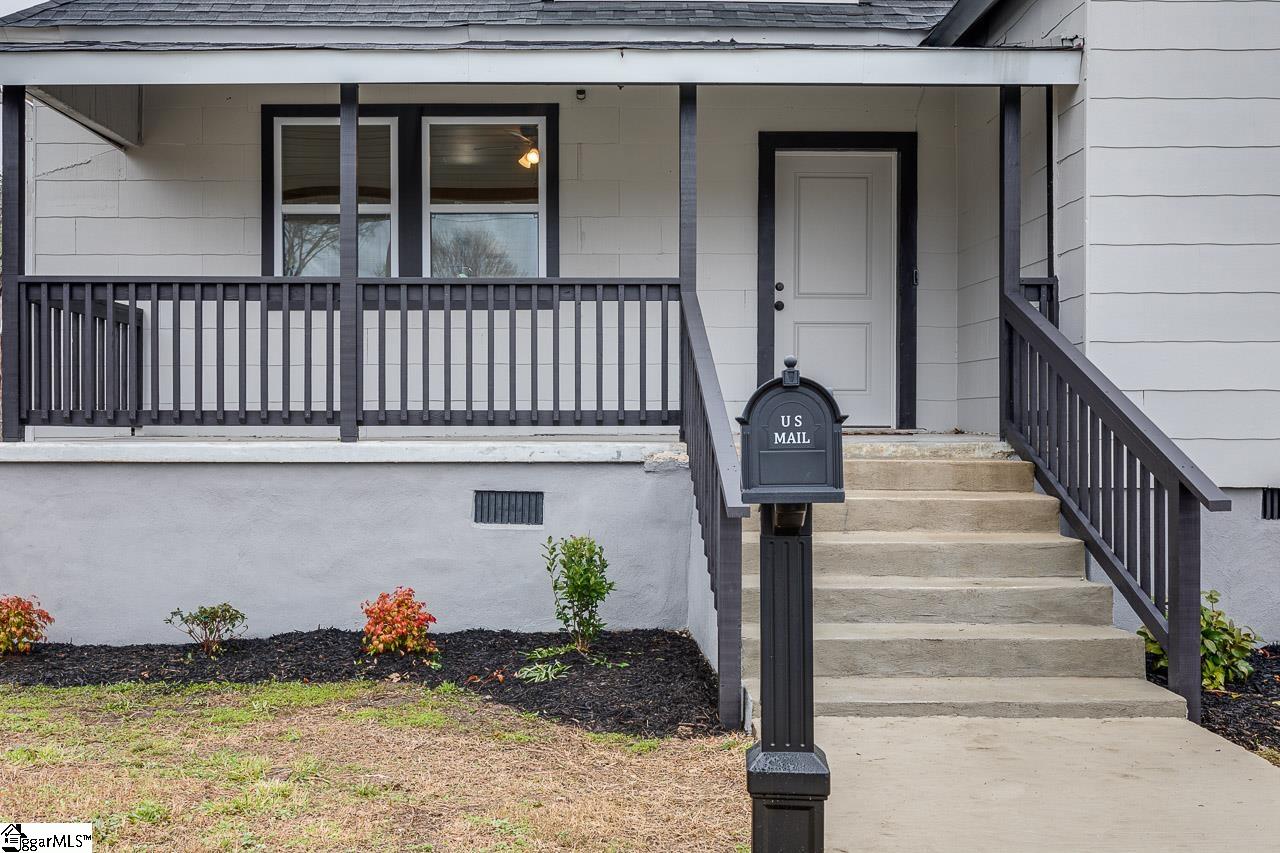 103 Pendleton Road Greenville, SC 29611 - Photo 3 of 30 Gallery Image 3