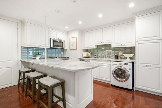 $1,350,000 | 85 East India Row, Unit 39C, Boston, MA 02110