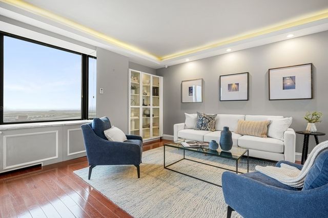 $1,350,000 | 85 East India Row, Unit 39C, Boston, MA 02110