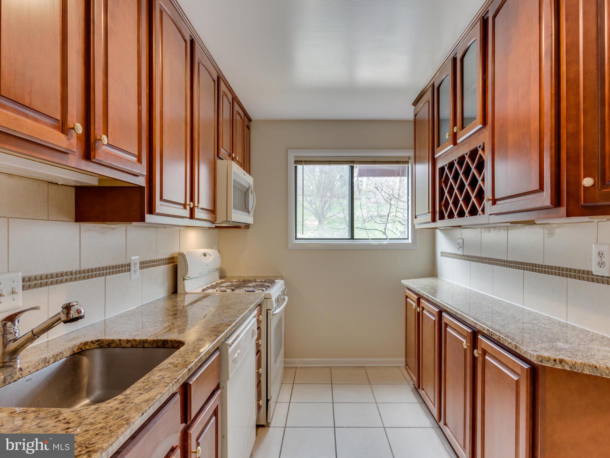 103 Skyhill Road, Unit 6 Alexandria, VA 22314 - Photo 14 of 31