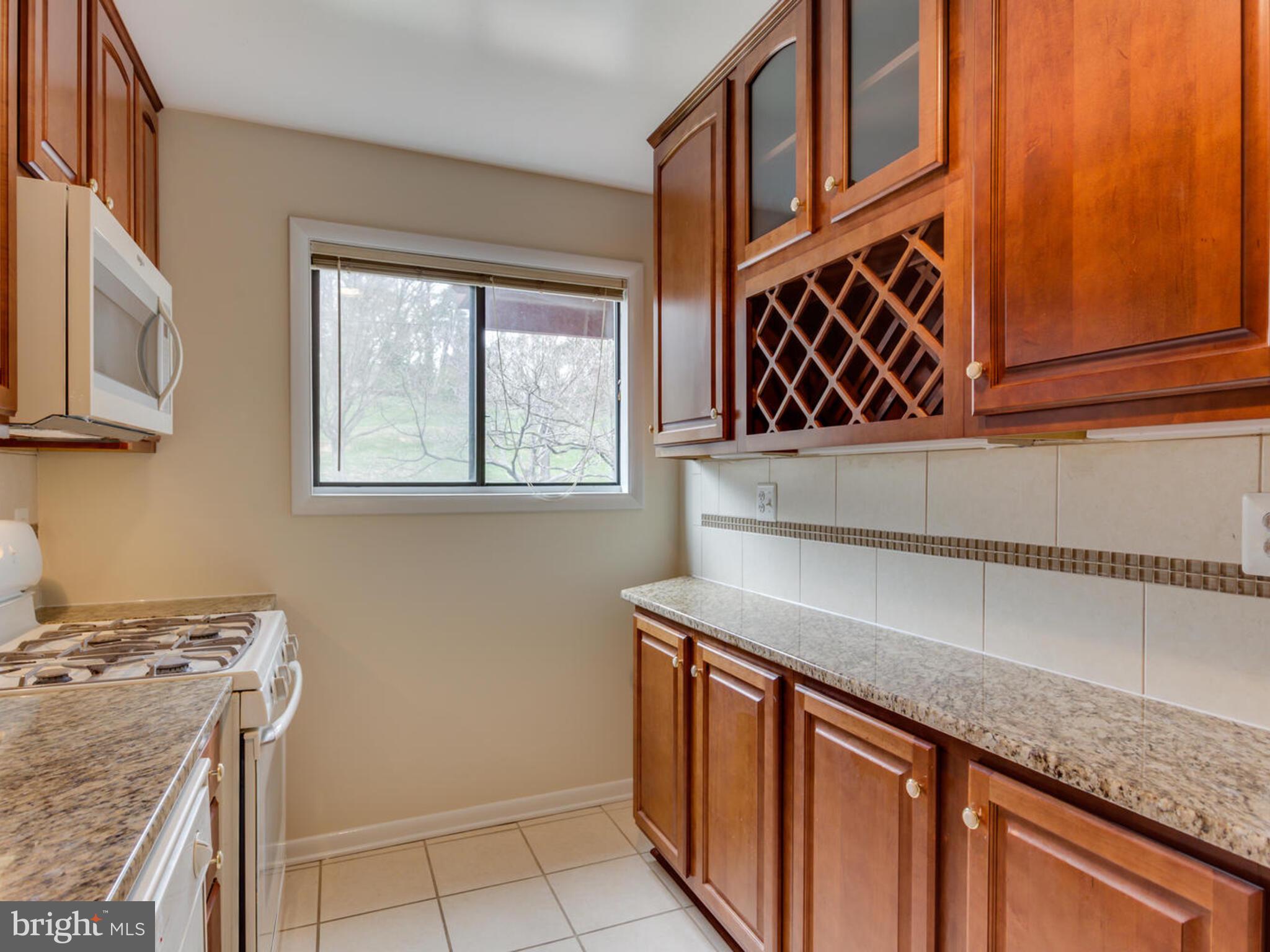 103 Skyhill Road, Unit 6 Alexandria, VA 22314 - Photo 16 of 31