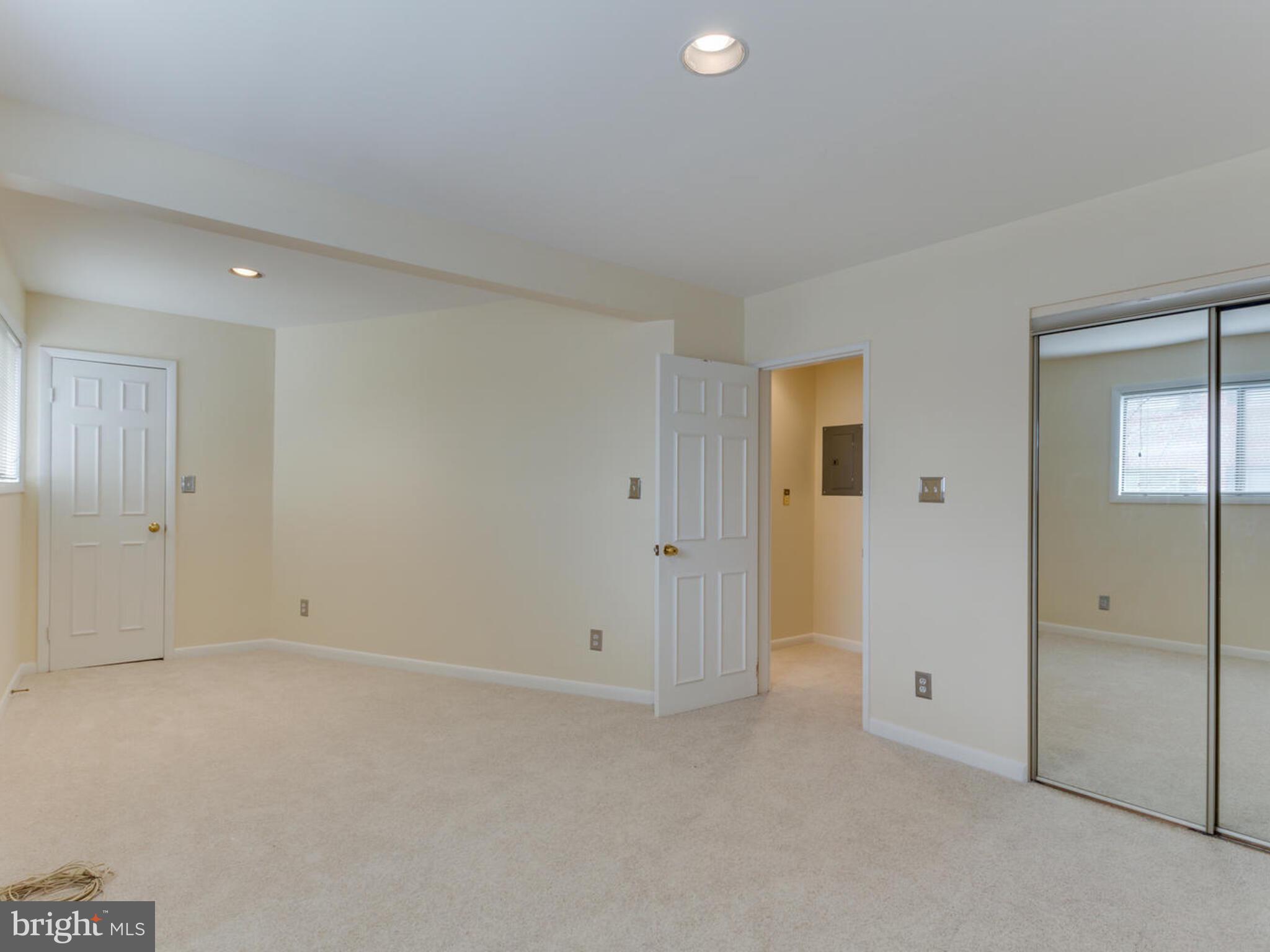 103 Skyhill Road, Unit 6 Alexandria, VA 22314 - Photo 18 of 31