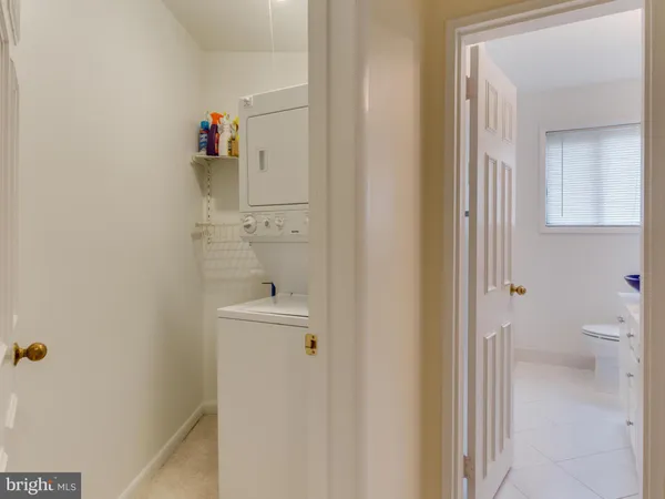 $1,975 | 103 Skyhill Road, Unit 6, Alexandria, VA 22314