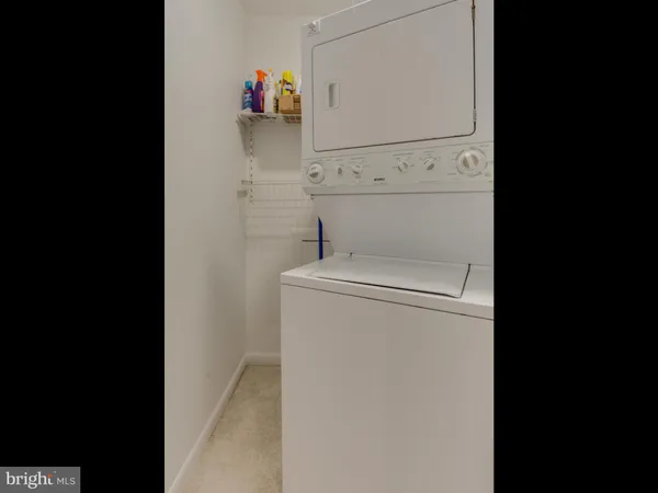 $1,975 | 103 Skyhill Road, Unit 6, Alexandria, VA 22314