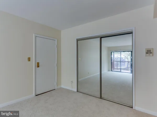 $1,975 | 103 Skyhill Road, Unit 6, Alexandria, VA 22314