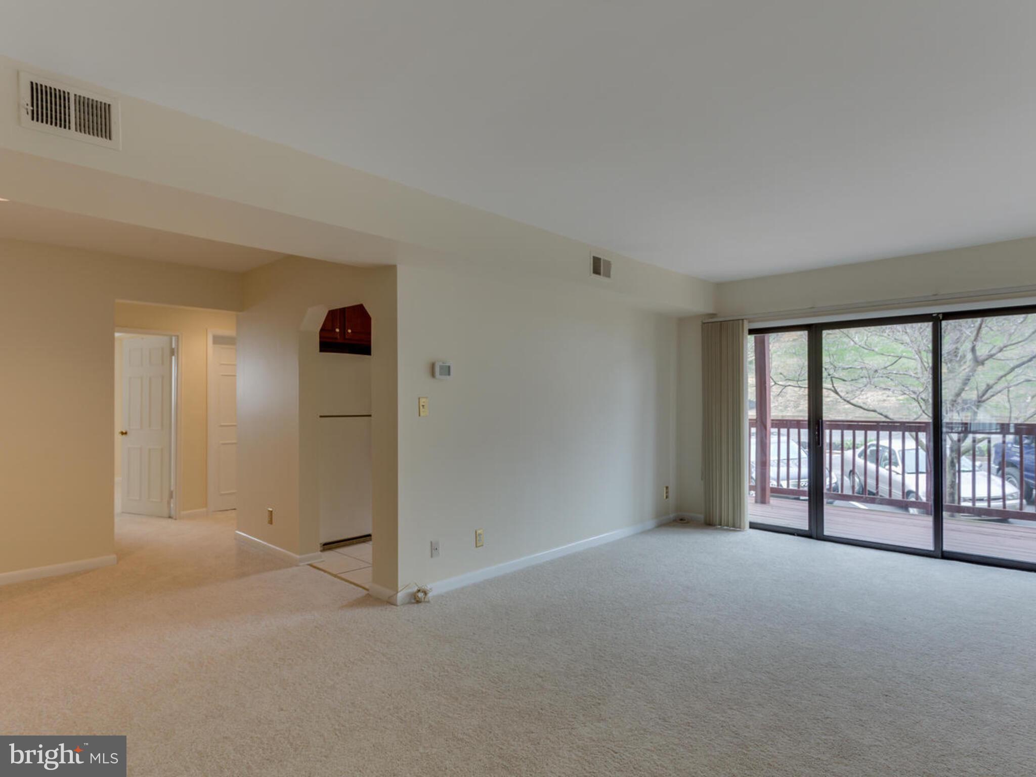 103 Skyhill Road, Unit 6 Alexandria, VA 22314 - Photo 6 of 31