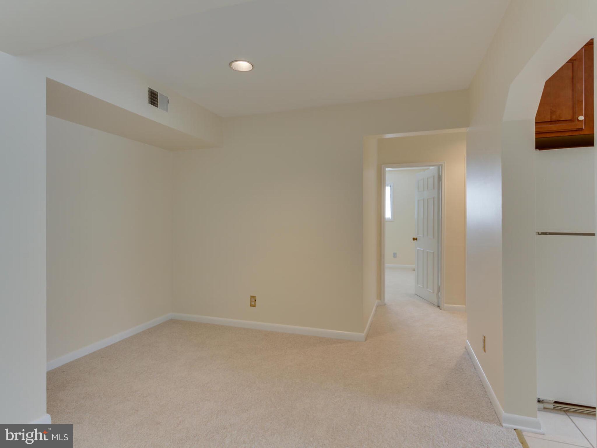 103 Skyhill Road, Unit 6 Alexandria, VA 22314 - Photo 10 of 31