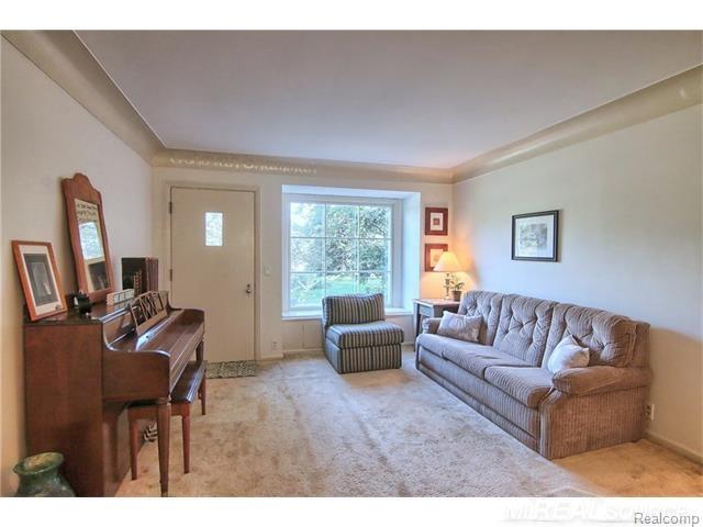 1769 West Avon Road Rochester Hills, MI 48309 - Photo 5 of 26