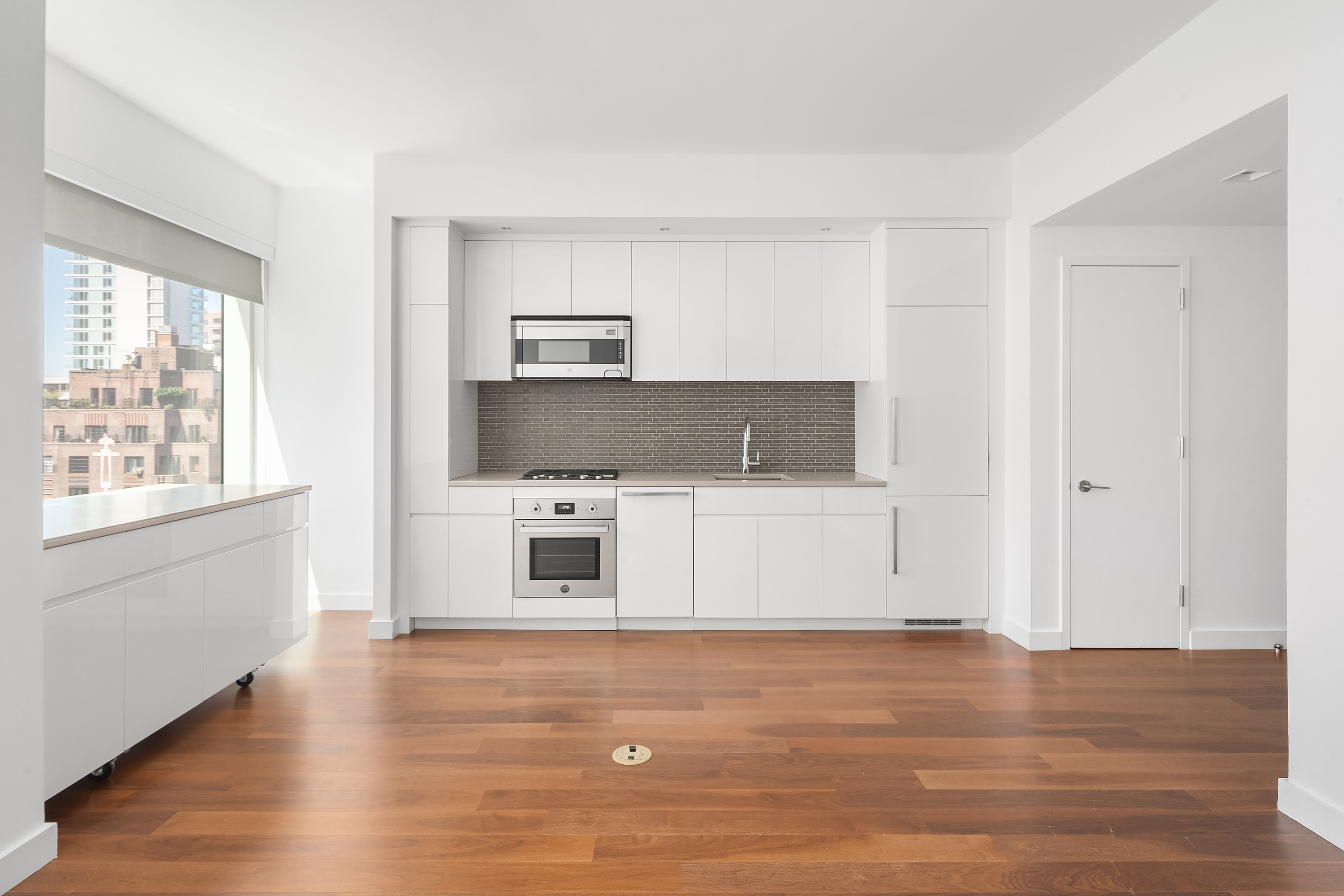 1065 2nd Avenue, Unit 20A Manhattan, NY 10022 - Photo 2 of 18