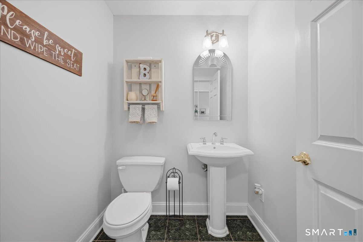 75 Derry Hill Road Montville, CT 06382 - Photo 19 of 37