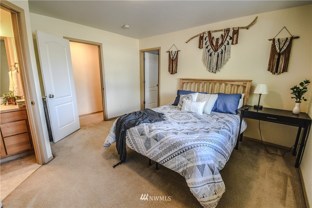219 Elm Street Bremerton, WA 98310 - Photo 12 of 39 Gallery Image 12