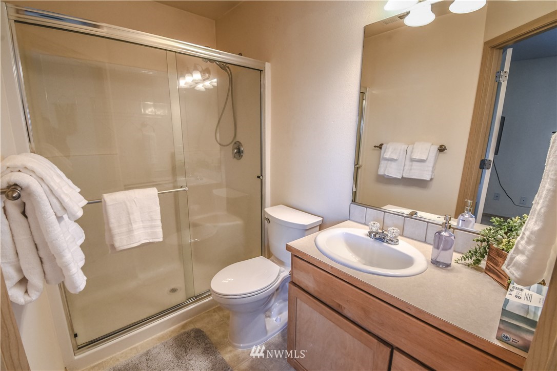 219 Elm Street Bremerton, WA 98310 - Photo 15 of 39 Gallery Image 15