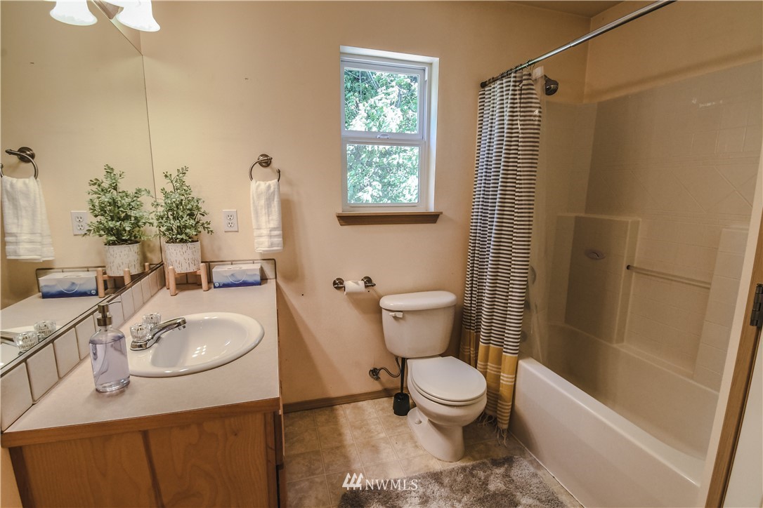 219 Elm Street Bremerton, WA 98310 - Photo 18 of 39 Gallery Image 18
