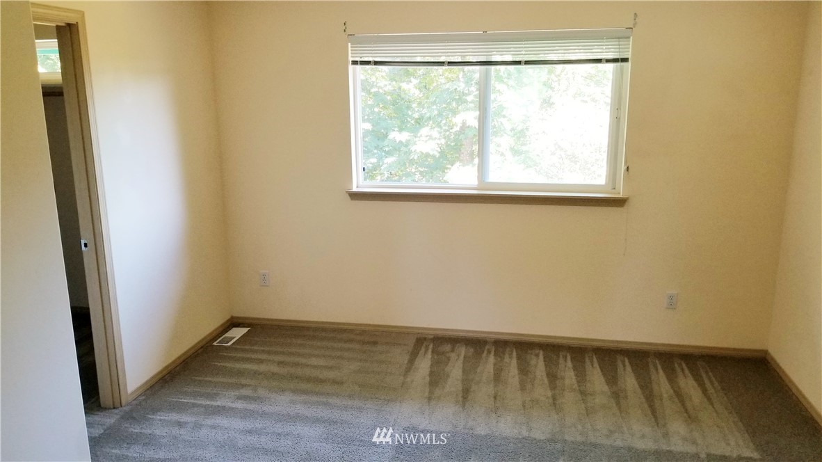 219 Elm Street Bremerton, WA 98310 - Photo 27 of 39 Gallery Image 27