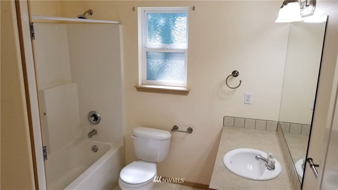 219 Elm Street Bremerton, WA 98310 - Photo 33 of 39 Gallery Image 33