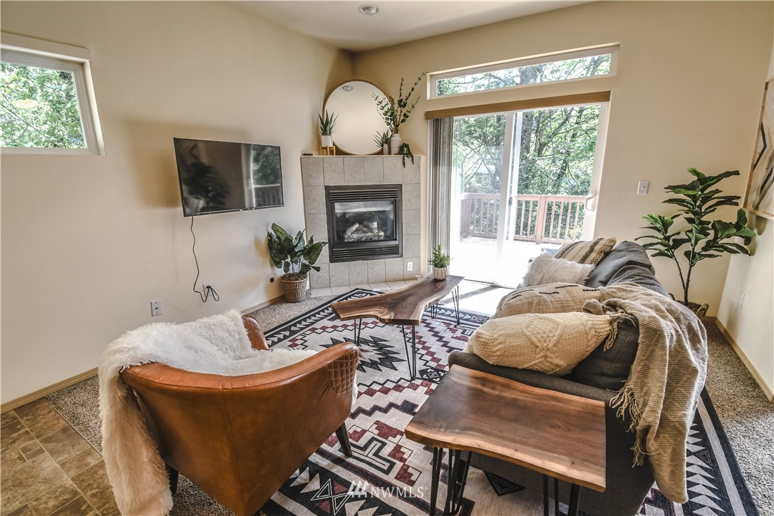 219 Elm Street Bremerton, WA 98310 - Photo 5 of 39 Gallery Image 5