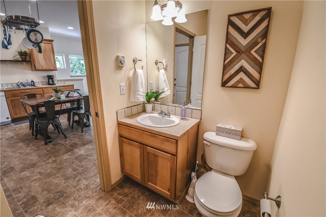 219 Elm Street Bremerton, WA 98310 - Photo 9 of 39 Gallery Image 9