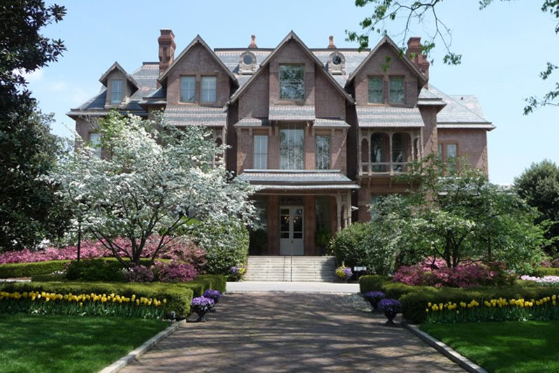 518 East Lane Street Raleigh, NC 27601 - Photo 25 of 29 The NC Governor's Mansion is next door to Historic Oakwood. State offices, Legislative Building, Courts, museums are all near by.