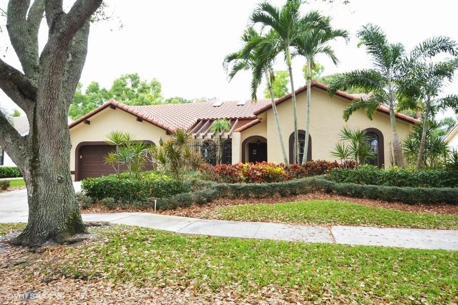 3915 Northwest 27th Avenue Boca Raton, FL 33434 - Photo 1 of 17 Main Exterior