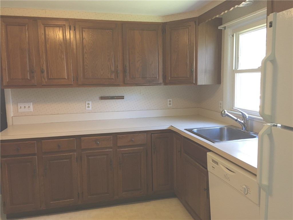 491 Annaquatucket Road North Kingstown, RI 02852 - Photo 3 of 8 Kitchen