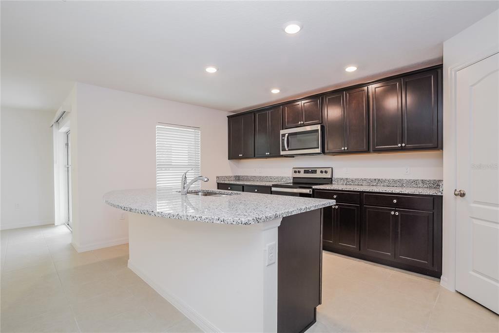 1660 Gopher Tree Street Mascotte, FL 34753 - Photo 5 of 16