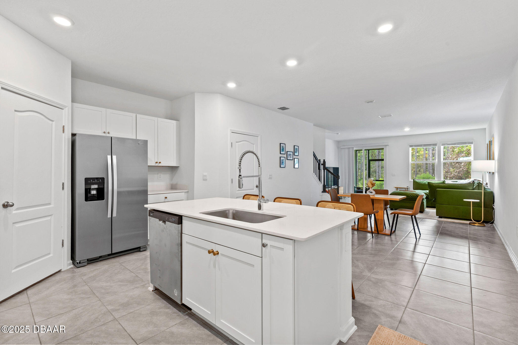 335 Redbud Road Palm Coast, FL 32137 - Photo 4 of 47 KBRE4929