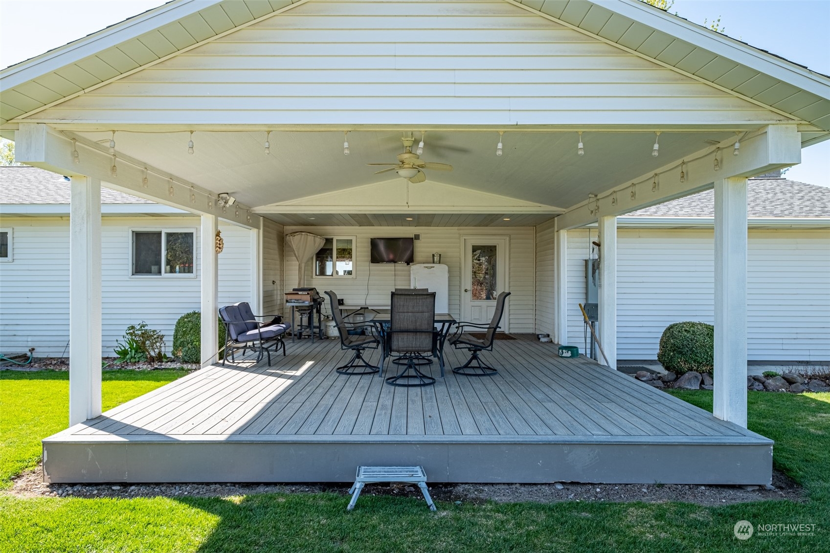 10676 13th Road Northwest Quincy, WA 98848 - Photo 22 of 34 a view of outdoor sitting area with furniture