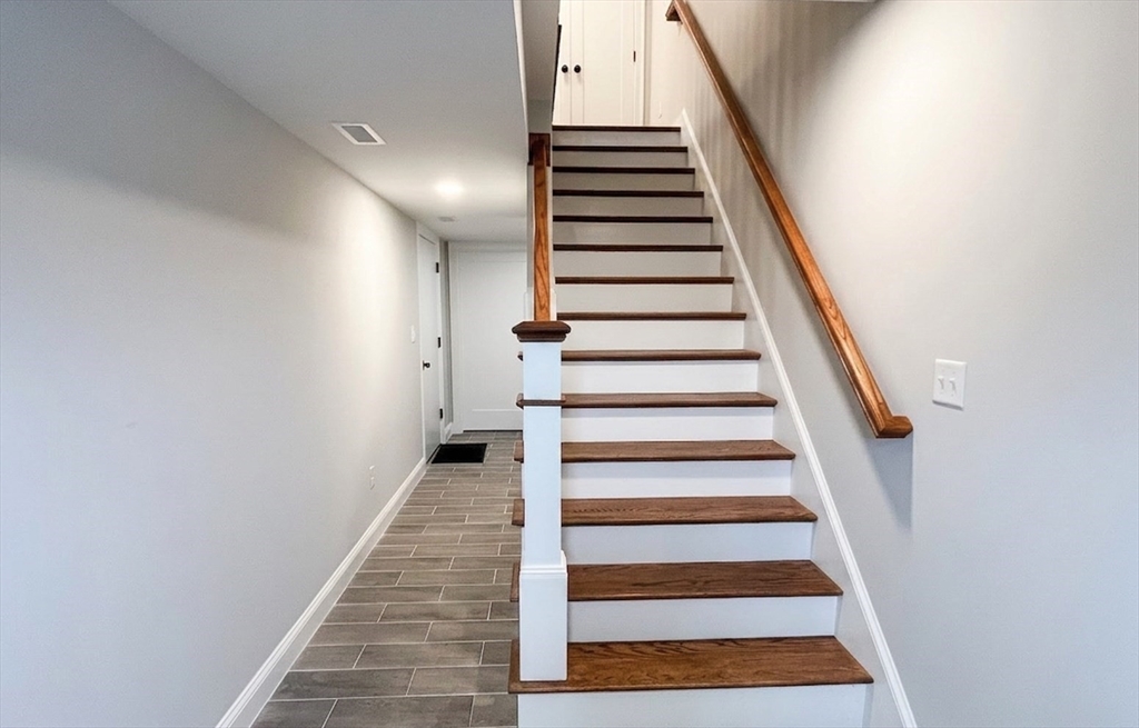 57 Castine Street, Unit 1 Worcester, MA 01606 - Photo 10 of 27