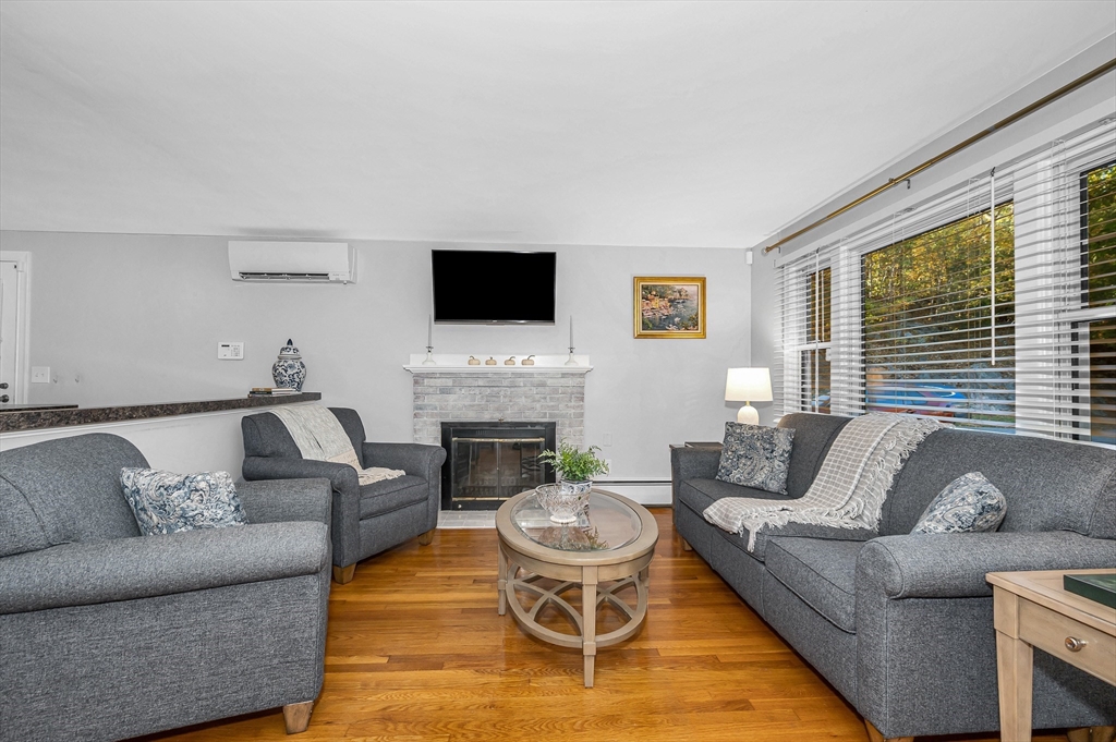 43 Hiawatha Road Woburn, MA 01801 - Photo 6 of 37 Gallery Image 6